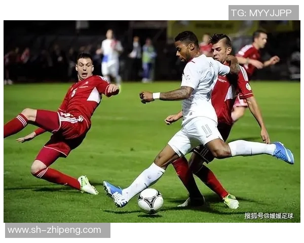 葡萄牙与瑞典的激烈对决揭示足球战术的精彩碰撞与文化交融 葡萄牙与瑞典的激烈对决揭示足球战术的精彩碰撞与文化交融