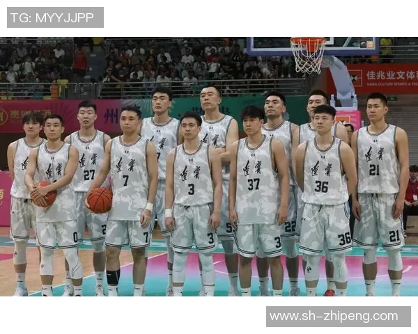 2015年辽宁男篮与新疆队激战回顾：巅峰对决的精彩瞬间与赛场传奇