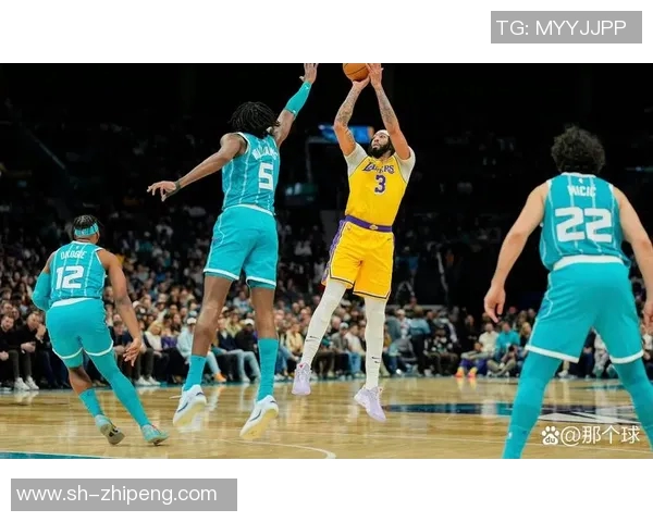 2012年洛杉矶湖人队与雷霆的激烈对决回顾与分析