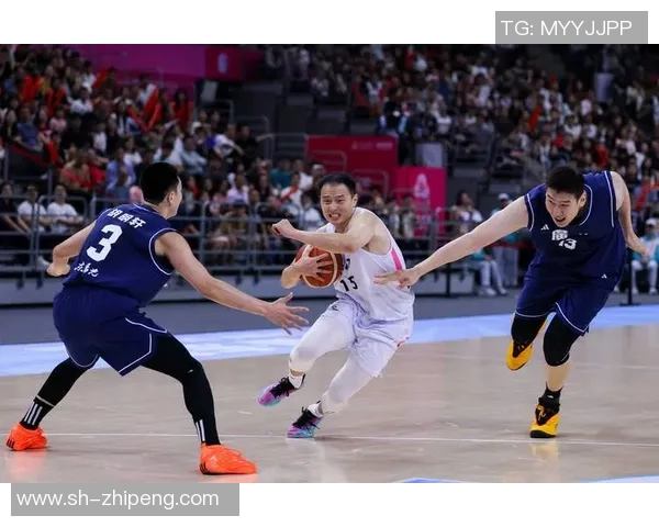 2015年11月8日广东队与上海队精彩全场回放重温篮球经典对决瞬间