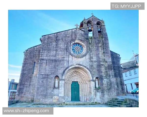 圣地亚哥与西班牙的较量：历史文化与足球的交汇点探讨