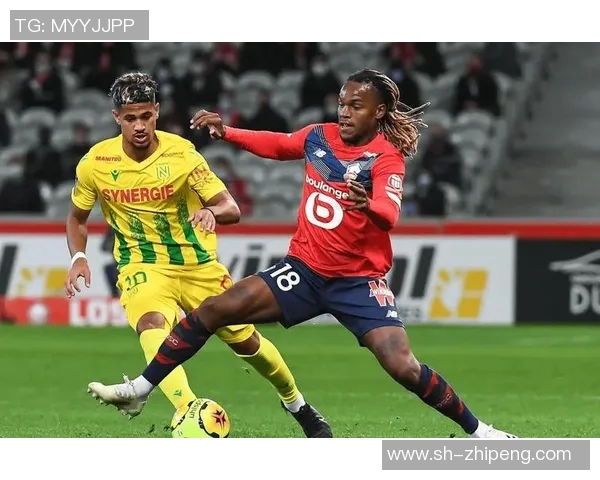 朗斯主场迎战索肖争夺法甲宝贵积分的精彩对决