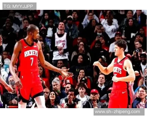 火箭与快艇激战正酣10月27日NBA精彩对决引发球迷热议 火箭与快艇激战正酣10月27日NBA精彩对决引发球迷热议