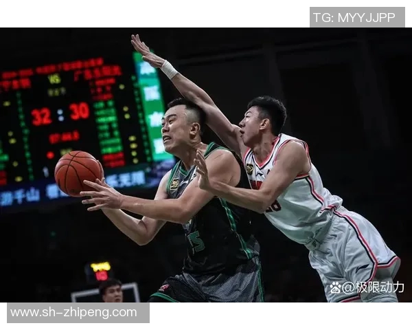 CBA激战再起辽宁对决广东争夺季后赛席位的关键之战