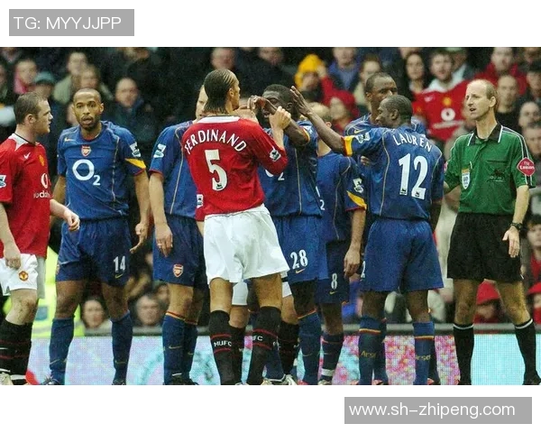 曼联与阿森纳经典对决回顾球迷心中的永恒对抗传奇 曼联与阿森纳经典对决回顾球迷心中的永恒对抗传奇